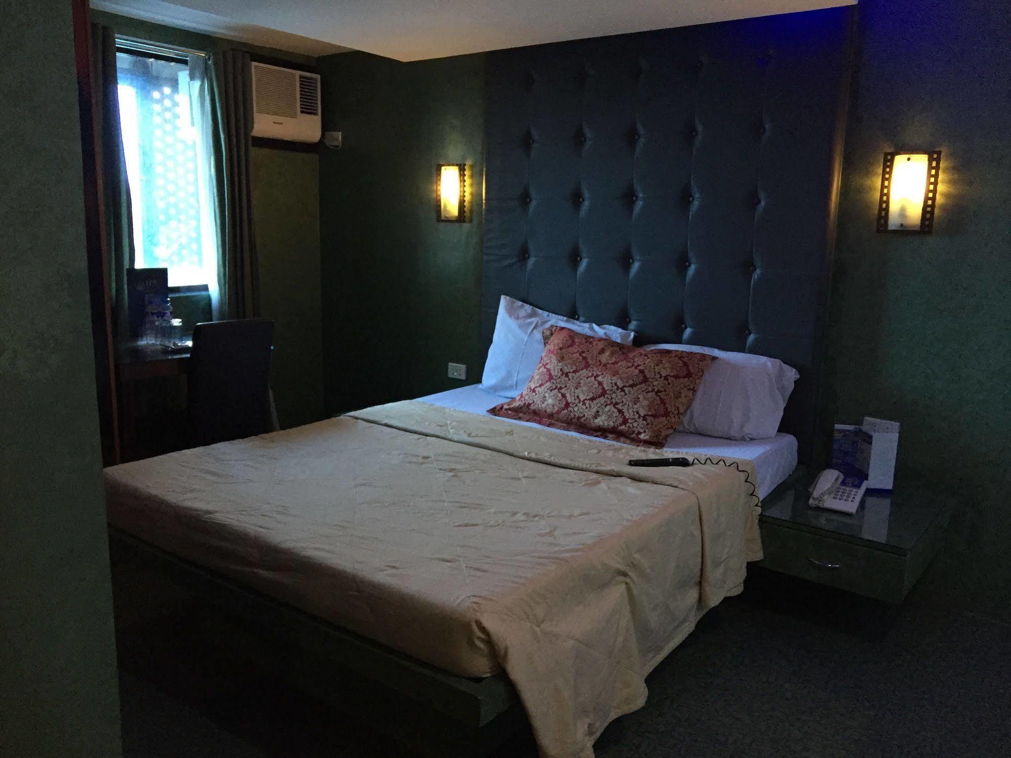 Icon Otel Manila Dış mekan fotoğraf